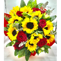 bouquet di girasoli e rose rosse