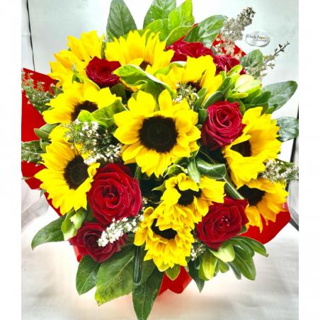 bouquet di girasoli e rose rosse