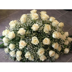 cuscino di rose bianche