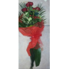 fascio di rose con decori